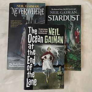 Set of 3 Neil Gaiman Books 📚